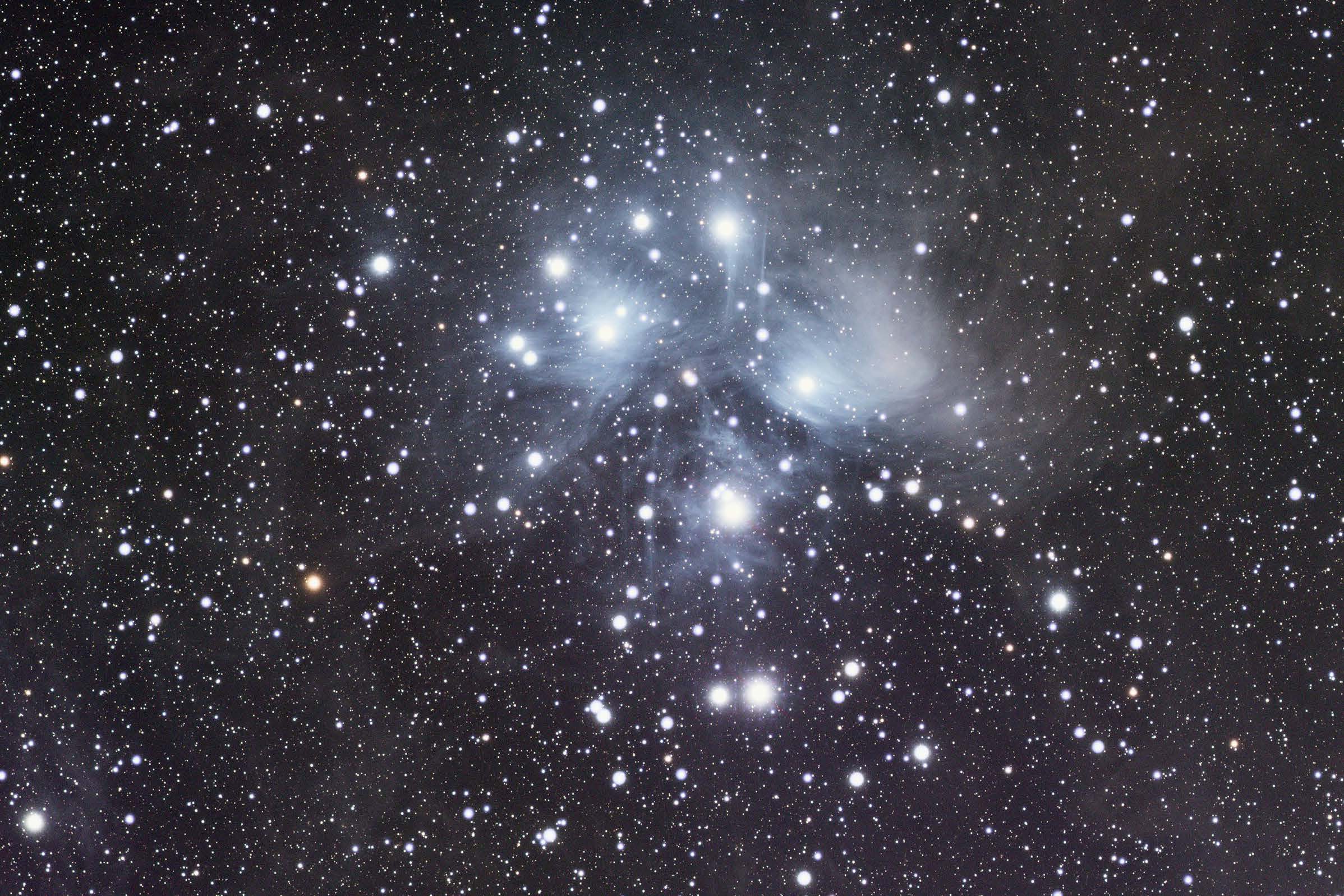 夜空に煌めく青い宝石箱　昴（スバル）プレアデス星団を撮る！　　